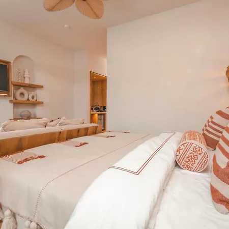 6 By Zula Hotel Side