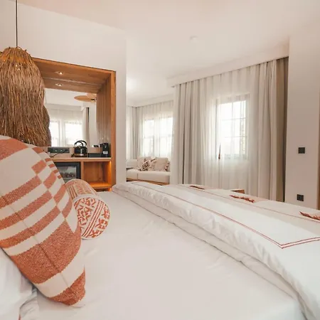 Otel 6 By Azumare *
