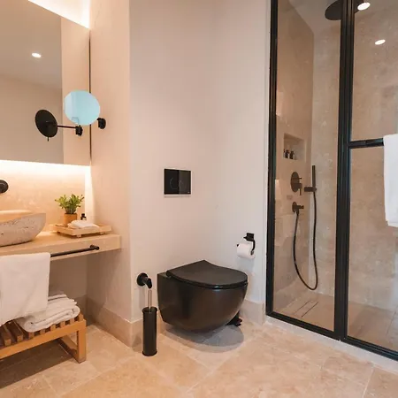 6 By Azumare Otel Side