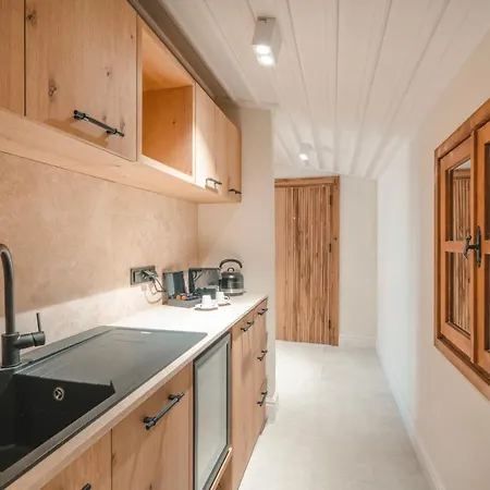 6 By Zula 호텔 시데